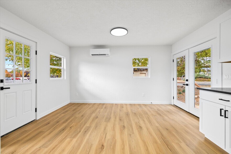 More Photos Of 4518 W Emerald St, Boise Specialty For Sale