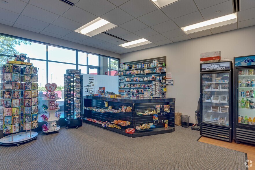 More Photos Of 1415 W 22nd St, Oak Brook Office For Lease