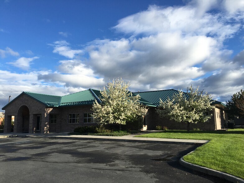 More Photos Of 801 Dewey Blvd, Butte Office For Sale