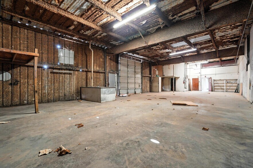 More Photos Of 926 Energy Dr, Abilene Warehouse For Lease