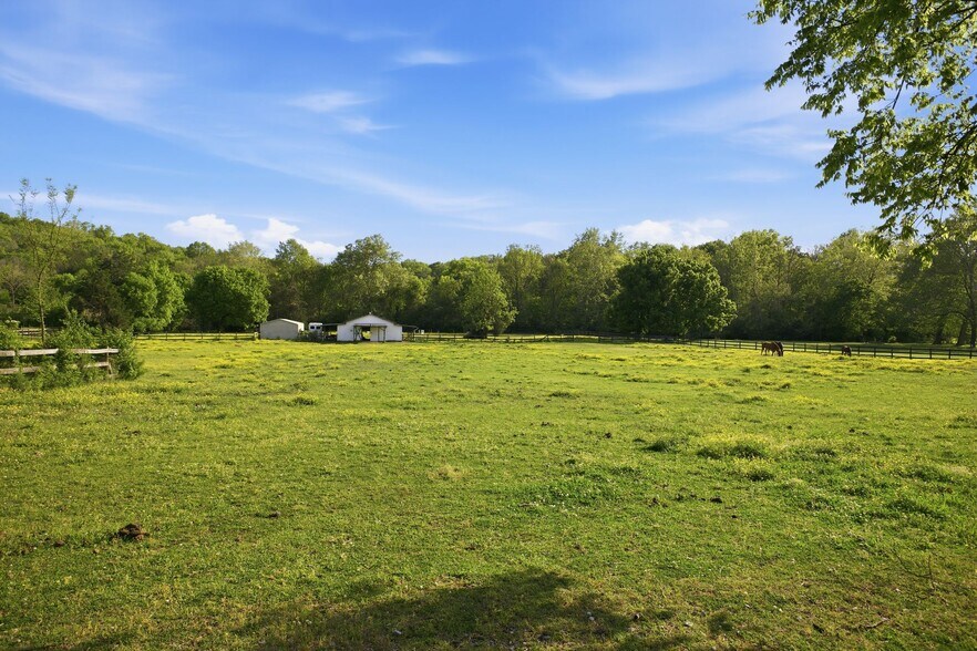 More Photos Of 6515 Holt Rd, Nashville Specialty For Sale