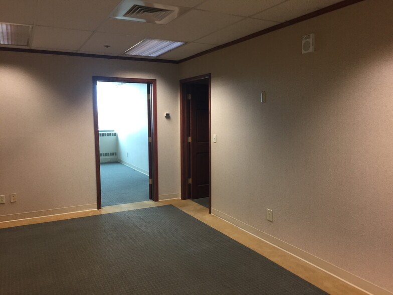 More Photos Of 104 S Wolcott St, Casper Office For Lease