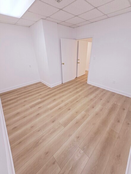 More Photos Of 155-157 E New England Ave, Winter Park Medical For Sale