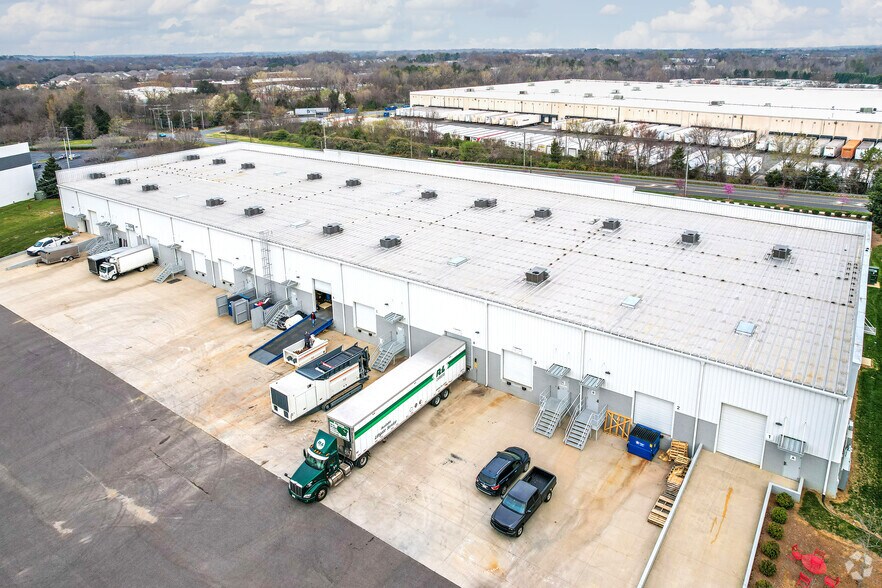 More Photos Of 15050 Choate Cir, Charlotte Light Manufacturing For Lease