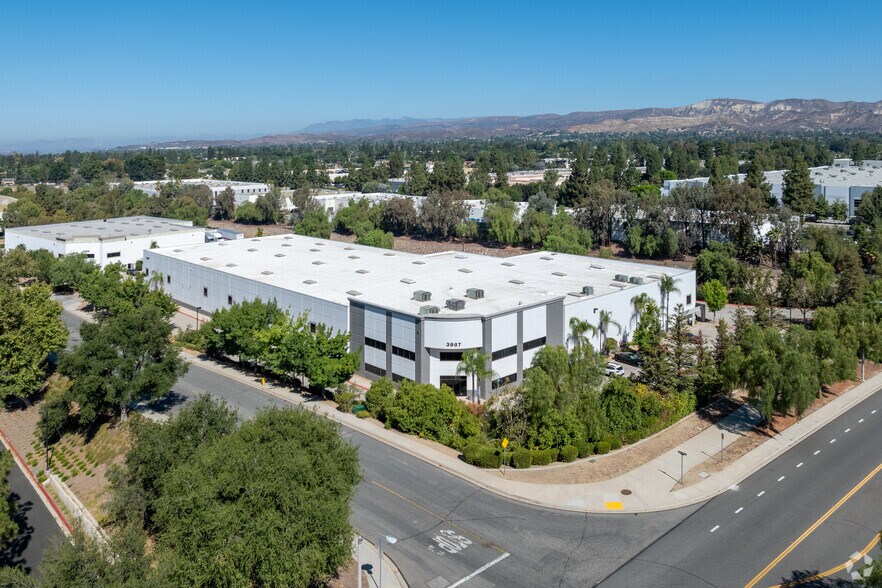 More Photos Of 3987 Heritage Oak Ct, Simi Valley Manufacturing For Lease