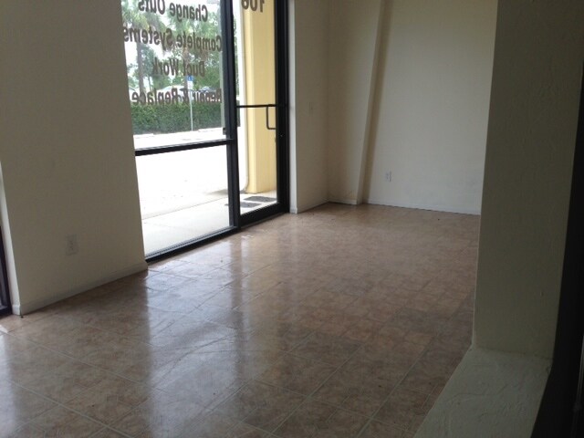 More Photos Of 17030 Alico Commerce Ct, Fort Myers Warehouse For Sale