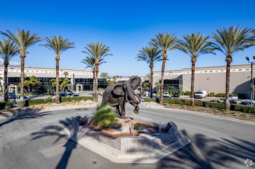 More Photos Of 2037-2077 S Vineyard Ave, Ontario Unknown For Lease