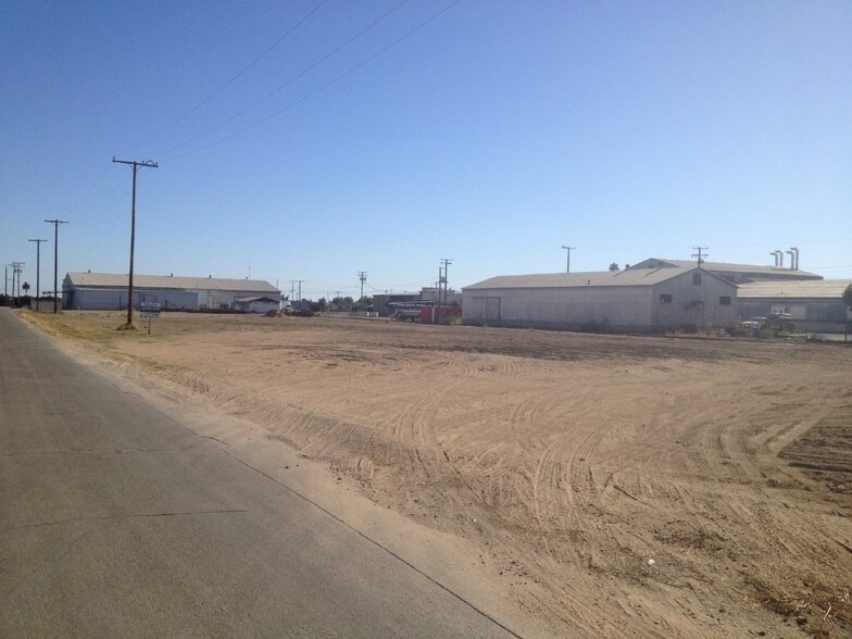 More Photos Of 3rd St, Exeter Land For Sale