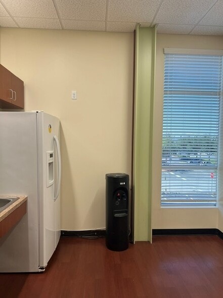 More Photos Of 40107 Highway 27, Davenport Medical For Lease