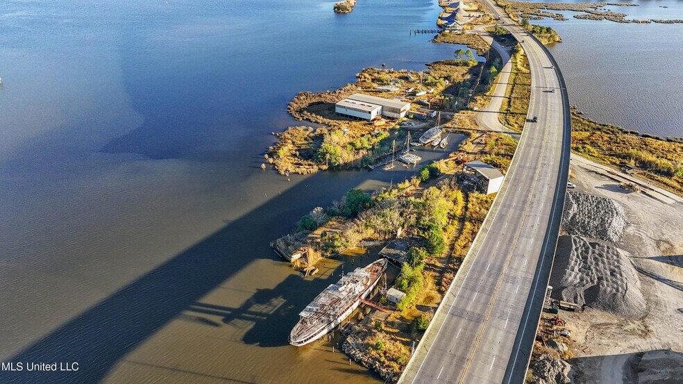 More Photos Of 5024 Main St, Moss Point Manufacturing For Sale