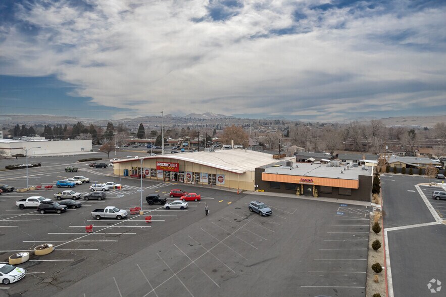 More Photos Of 2020 Oddie Blvd, Sparks Supermarket For Sale
