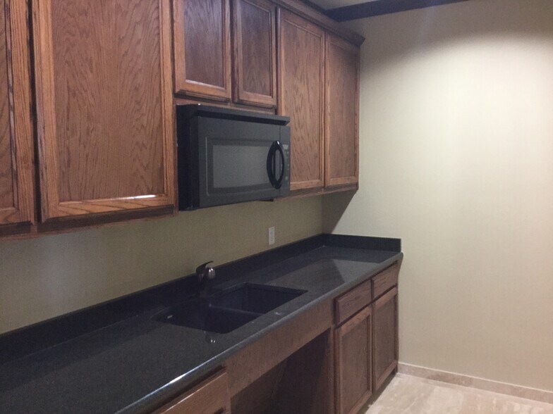 More Photos Of 7000 Parkwood Blvd, Frisco Medical For Sale
