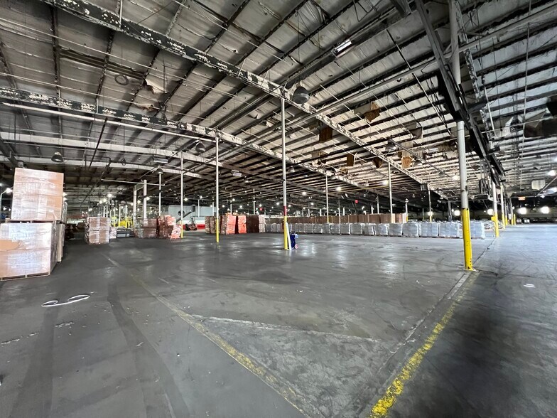More Photos Of 704 12th Ave, Smyrna Industrial For Sale