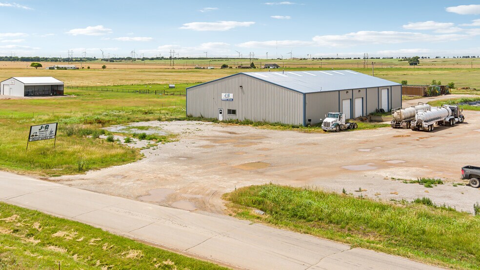 More Photos Of 1448 Darlington Rd NW, El Reno Warehouse For Sale