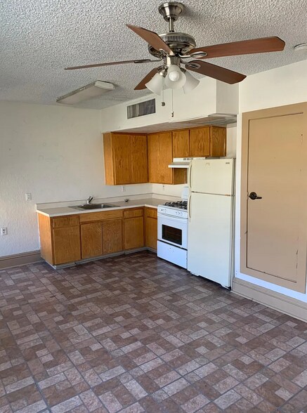 More Photos Of 515 W Missouri Ave, El Paso Multifamily For Sale