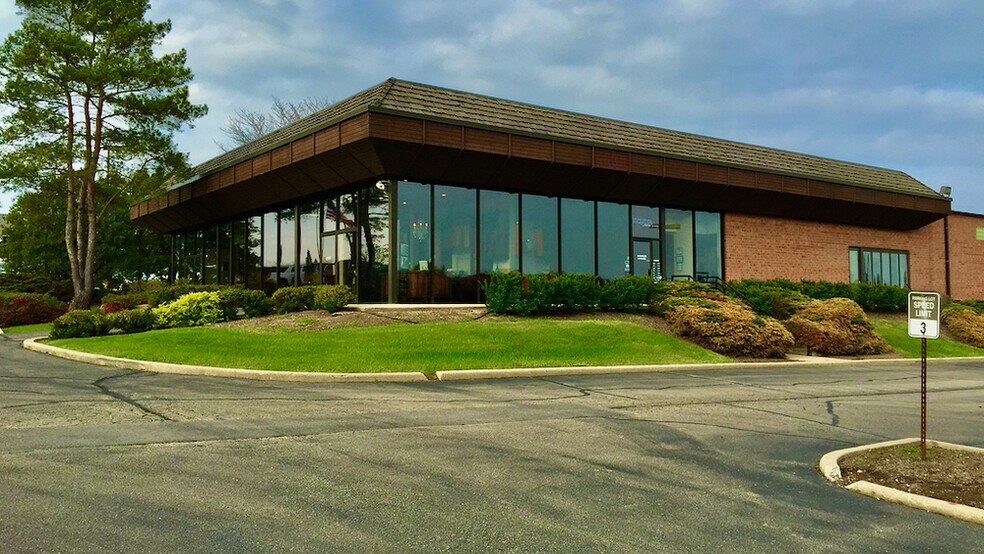 More Photos Of 1435 S Barrington Rd, Barrington General Retail For Sale