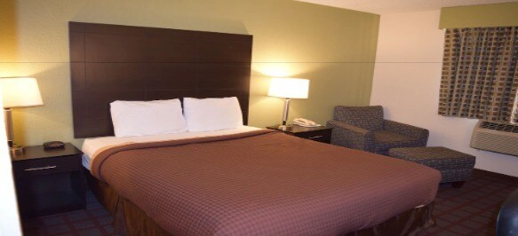 More Photos Of 4848 Towne Centre Rd, Saginaw Hotel For Sale