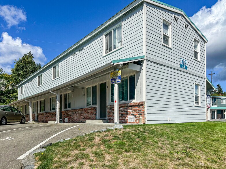 More Photos Of 8755 Shoreplace Pl NW, Silverdale Apartments For Sale