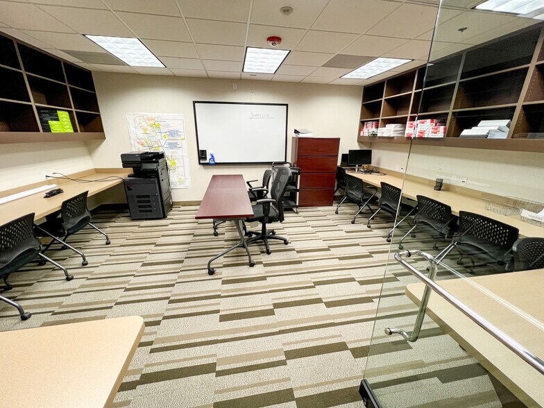 More Photos Of 500 W Illinois Ave, Midland Office For Lease