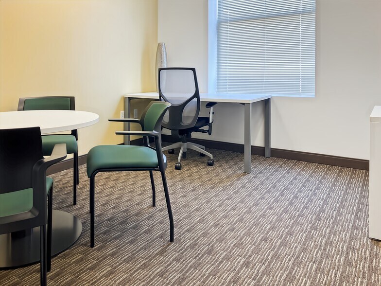 More Photos Of 100 Bull St, Savannah Coworking Space