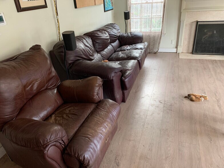 More Photos Of ,  Unknown For Sale