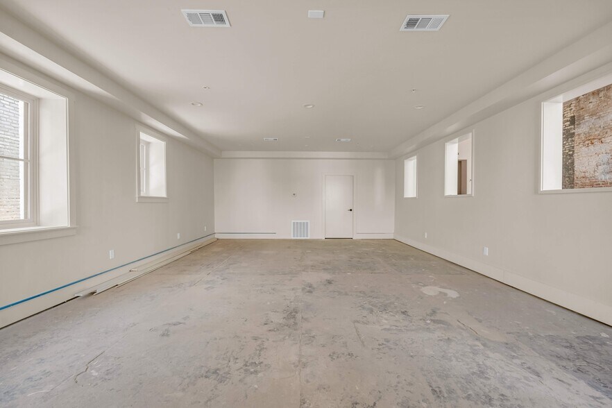 More Photos Of 108 S Lafayette St, Starkville Storefront Retail Office For Lease
