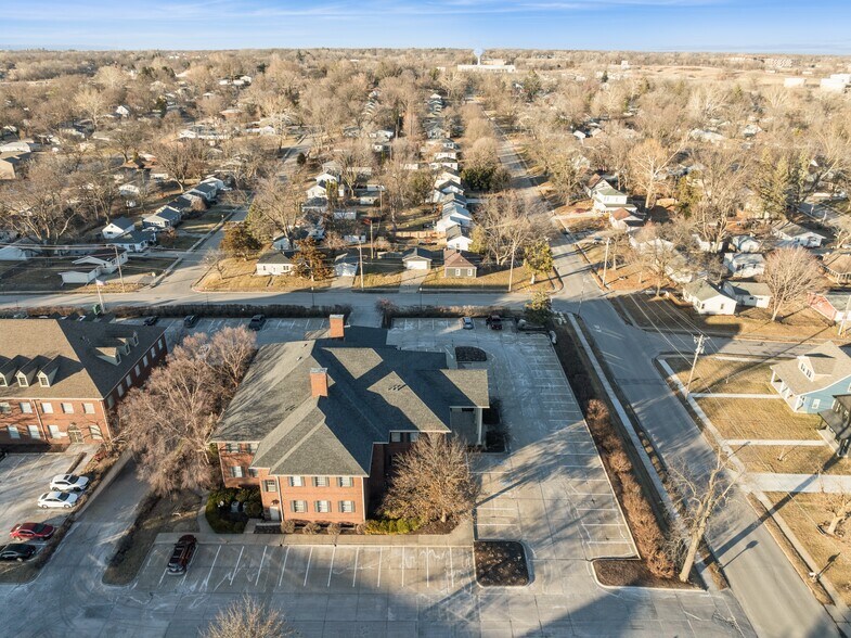 More Photos Of 520 10th Ave, Coralville Medical For Lease