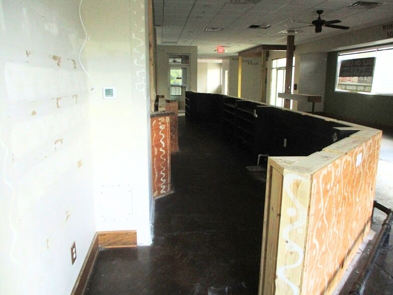 More Photos Of 1192 Manitou Rd, Hilton Freestanding For Sale