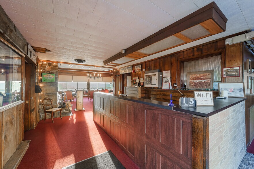 More Photos Of 33 County Road 60, Waverly Hotel For Sale