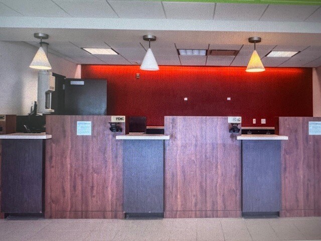 More Photos Of 300 Interstate Corporate Cent, Williston Office For Lease