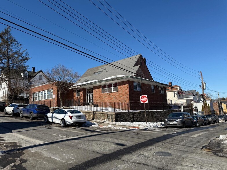 More Photos Of 208 N 5th Ave, Mount Vernon Specialty For Sale