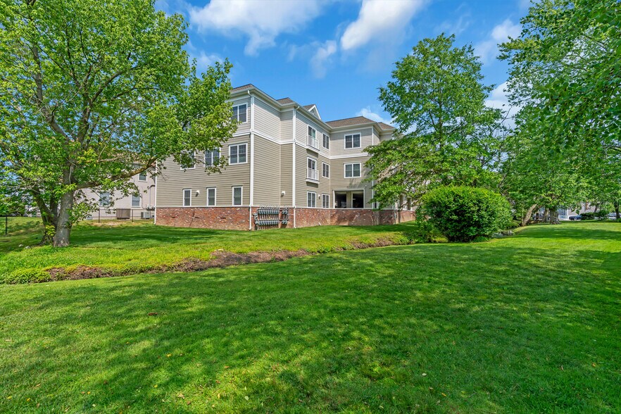 More Photos Of 33 Union Ave, Manasquan Apartments For Sale