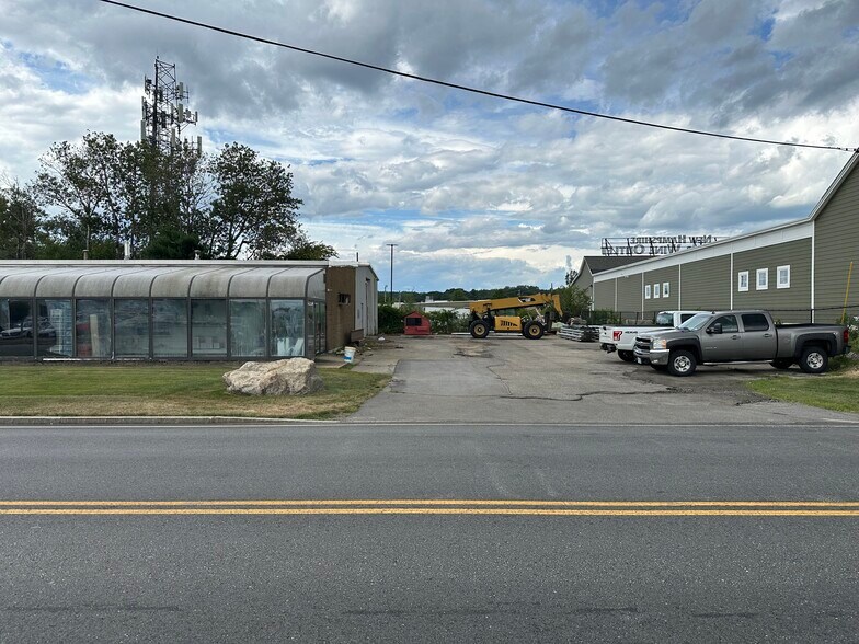 More Photos Of 800 Gold St, Manchester General Retail For Sale