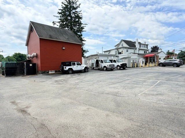 More Photos Of 2147 Albany Post Rd, Montrose Storefront Retail Office For Sale