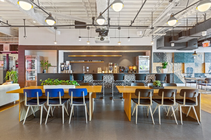 More Photos Of 78 SW 7th St, Miami Office For Lease