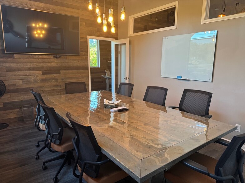 More Photos Of 4419 Washington Rd, Kenosha Office For Lease