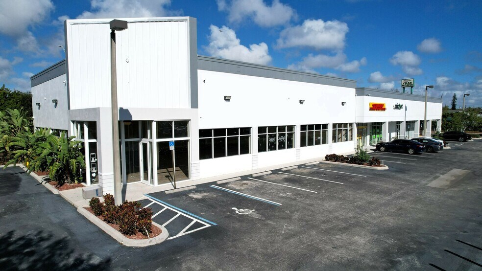 More Photos Of 503-523 Ridge Rd, Lantana Storefront For Lease