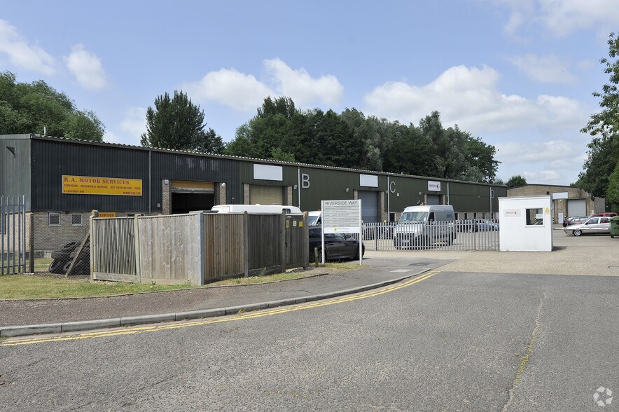 Riverside Way, Uxbridge UB8 2YF Industrial For Lease