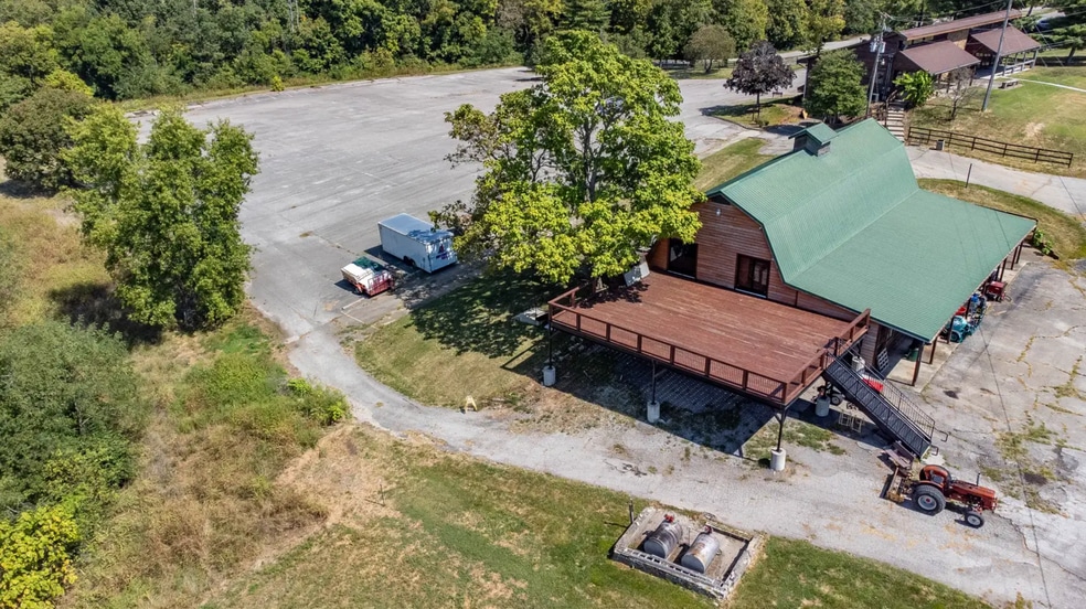 More Photos Of 245 Tanglewood Ct, Taylorsville General Retail For Sale