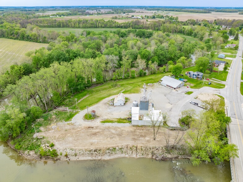 More Photos Of 10199 S Wayne Rd, Warren Showroom For Sale
