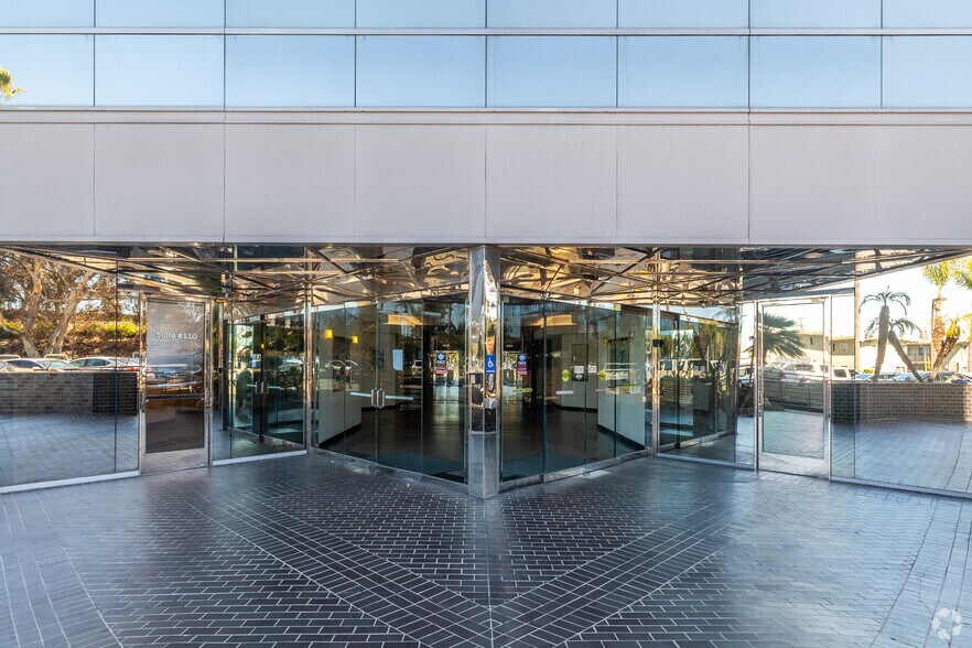 More Photos Of 15901 Hawthorne Blvd, Lawndale Medical For Lease