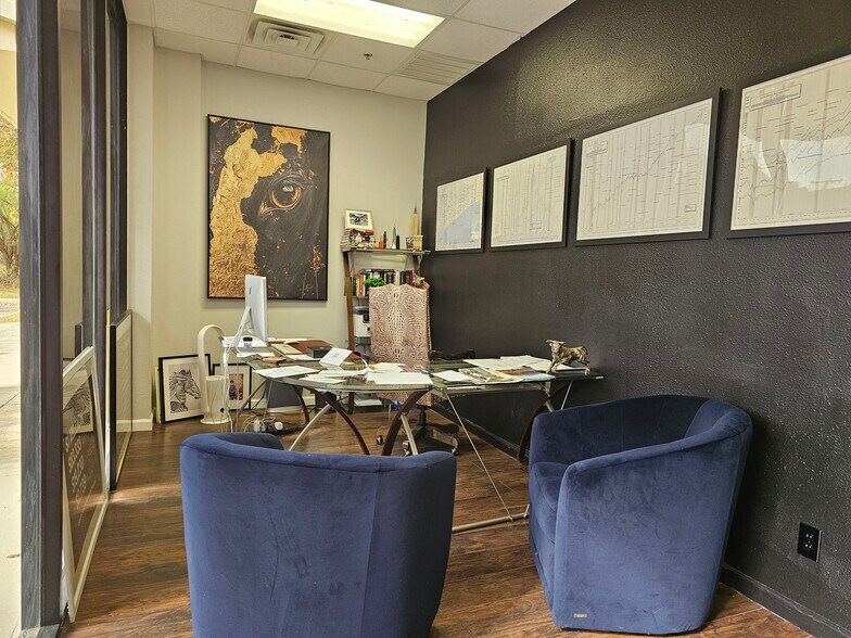 More Photos Of 12227 Huebner Rd, San Antonio Freestanding For Lease