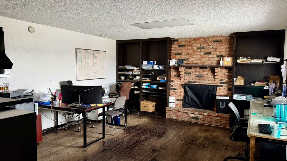 More Photos Of 11101 Calabash Ave, Fontana Truck Terminal For Sale