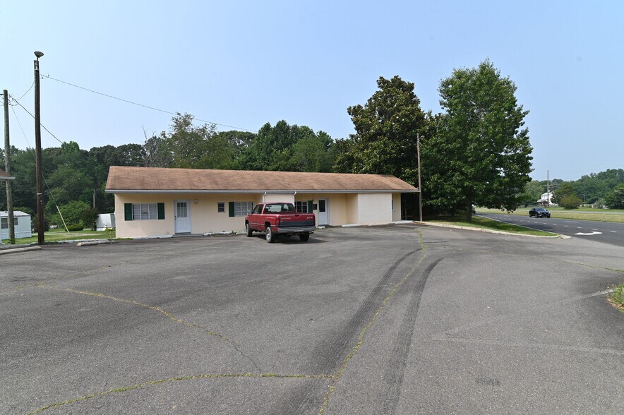 More Photos Of 12302 James Madison Pky, King George Freestanding For Sale