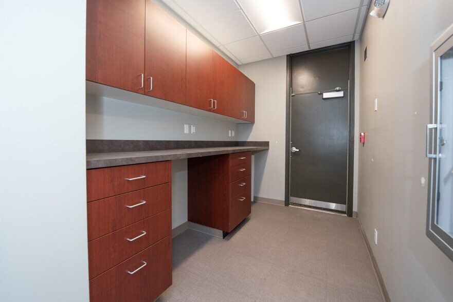 More Photos Of 4361 Boniface Pky, Anchorage Healthcare For Sale