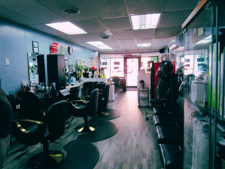 More Photos Of 5 New Main St, Haverstraw Storefront Retail Residential For Sale