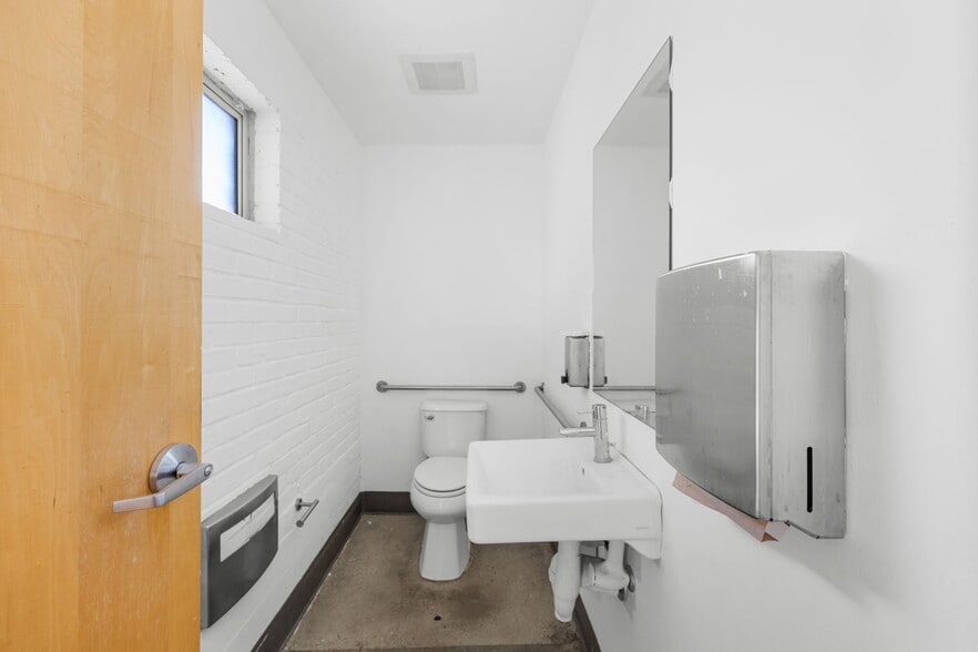 More Photos Of 2880-2880 1/2 W Valley Blvd, Alhambra Office Residential For Sale
