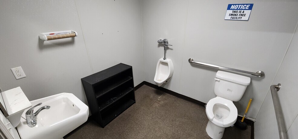 More Photos Of 1 2nd Ave, Fort Walton Beach Auto Repair For Sale