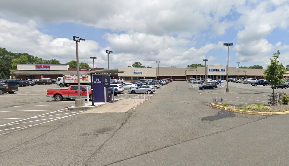 More Photos Of 569-627 Frost Ave, Warrenton Unknown For Lease