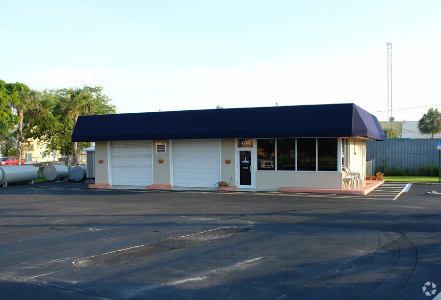 Primary Photo Of 3265 SE 6th Ave, Fort Lauderdale Industrial For Lease